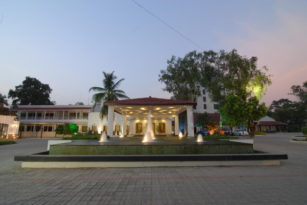 Chanakya Bnr Hotel Ranchi Extérieur photo